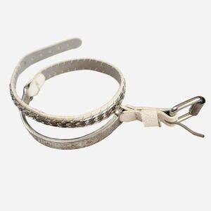 White leather double wrap bracelet with silver metal bar and decoration